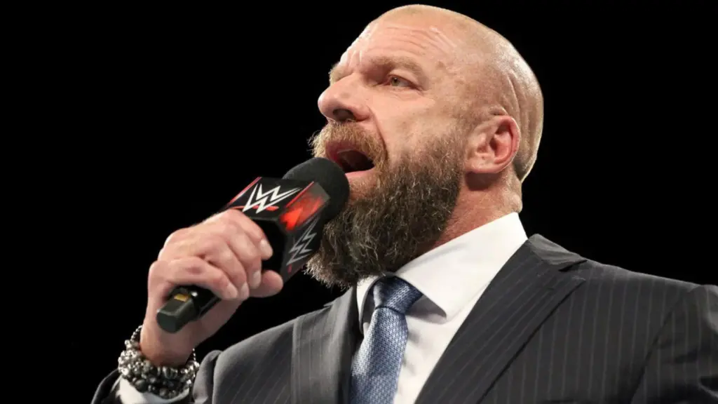 Logan Paul defende Triple H de críticas recentes ao booking da WWE