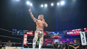 Corey Graves cita aposentadoria de Hiroshi Tanahashi durante transmissão do WWE RAW