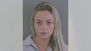 Liv Morgan revela que prisão em 2023 terminou em sessão de fotos com policiais