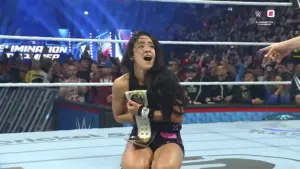 AJ Lee conquista o WWE Women’s Intercontinental Championship