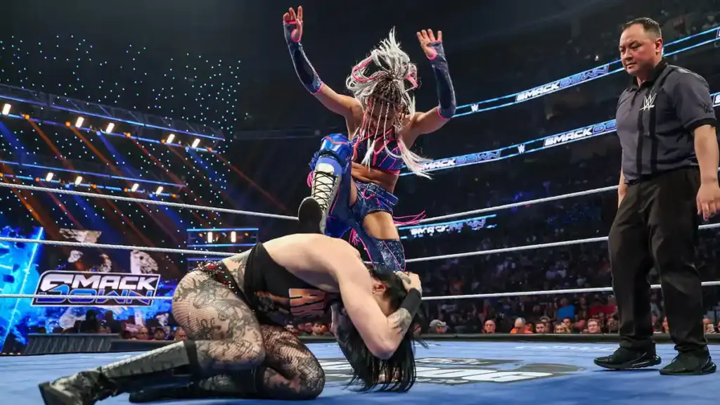 Giulia e Rhea Ripley