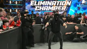 Homem encapuzado é “identificado” no WWE SmackDown