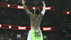 Jey Uso volta a ser alvo dos fãs da WWE após vitória no último RAW