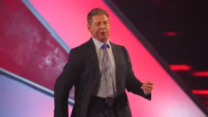 Vince McMahon estaria tentando comprar a WWE novamente