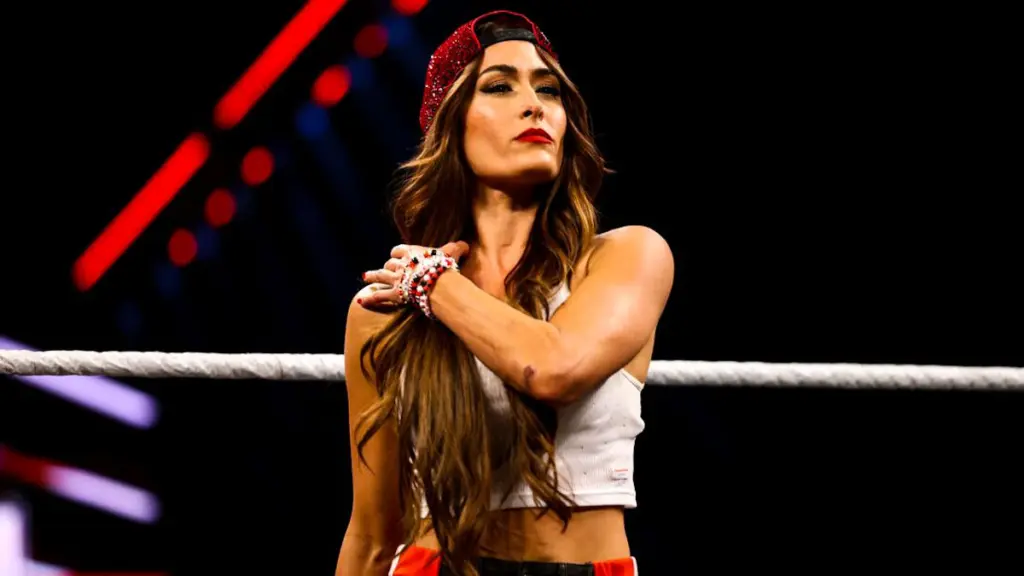 Nikki Bella pode ficar de fora da WWE WrestleMania 42 após sofrer lesão
