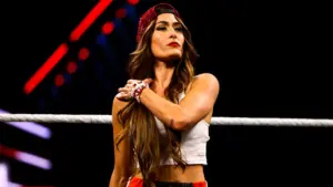 Nikki Bella pode ficar de fora da WWE WrestleMania 42 após sofrer lesão