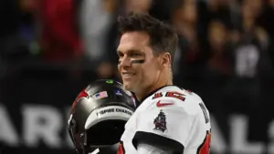 WWE insiste em Tom Brady para a WrestleMania 42