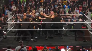 Brock Lesnar e Oba Femi novamente tocam o caos no WWE RAW
