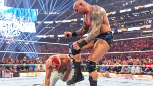 WWE remove Cody Rhodes de importante evento após ataque brutal de Randy Orton