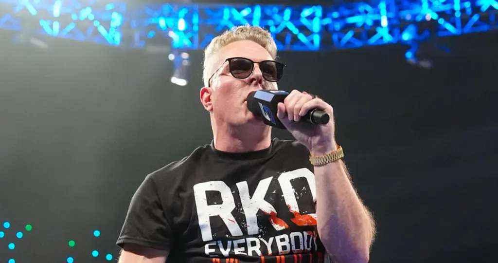 Pat McAfee saiu do roteiro durante o último WWE SmackDown