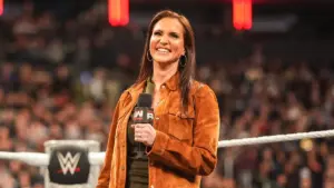 Stephanie McMahon revela que os McMahons nunca deveriam estar no WWE Hall of Fame